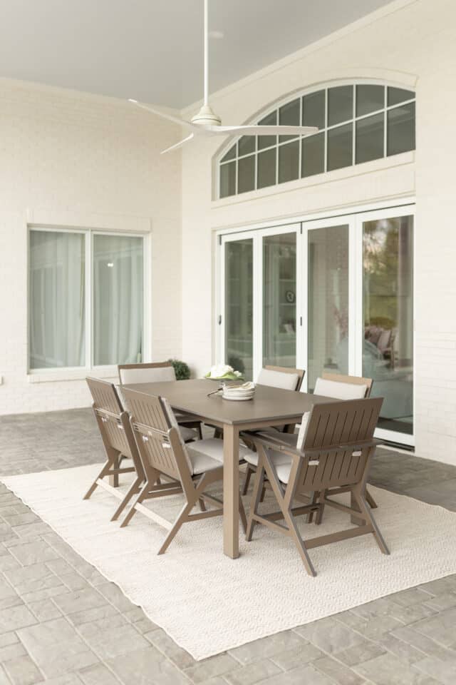 Berkley Expandable Table with Kinsley Dining Chairs