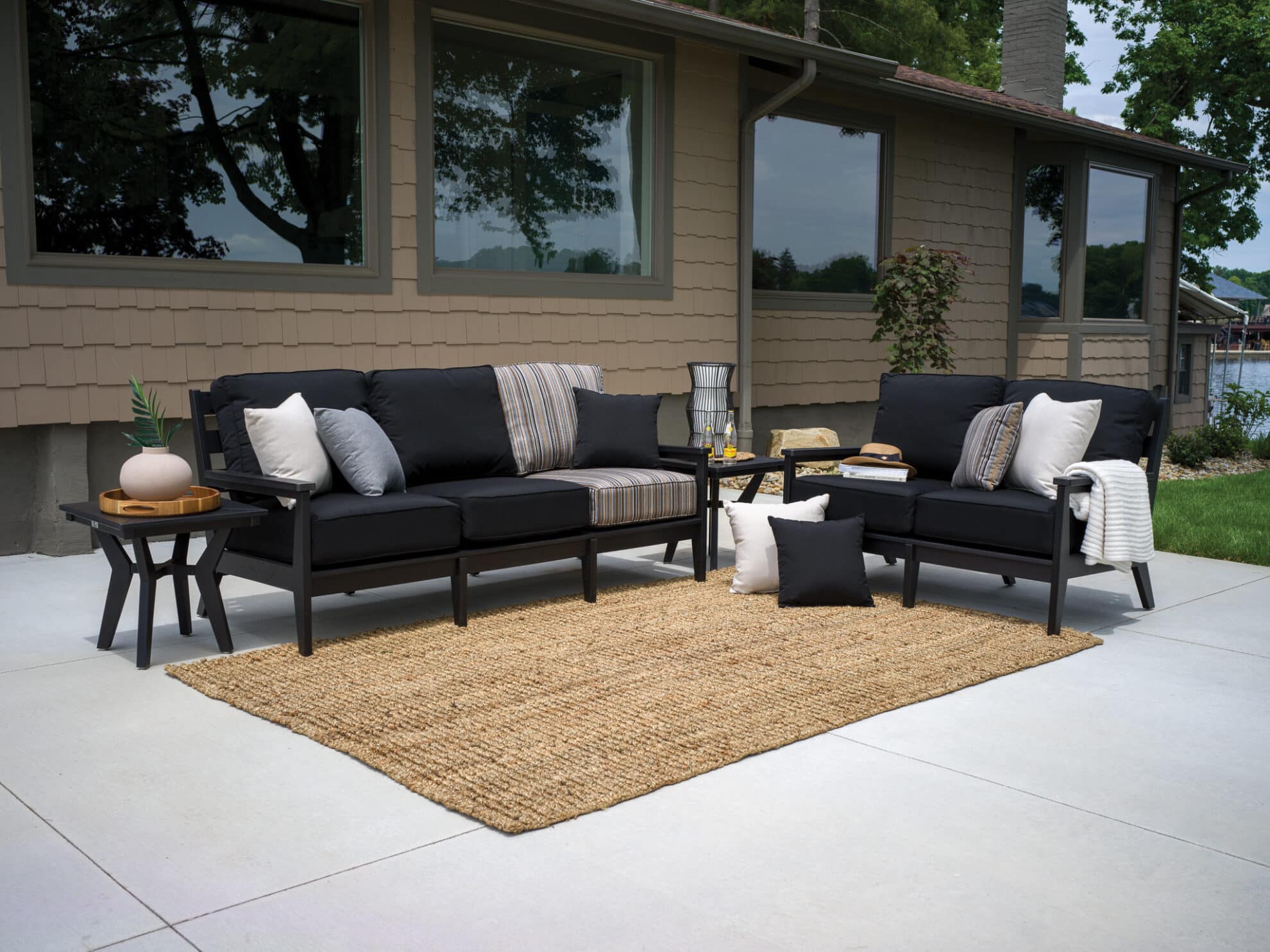 Mayhew Love seat