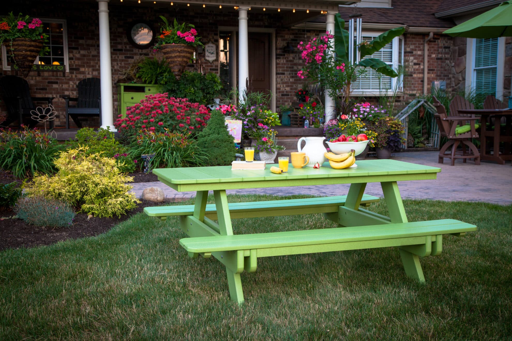 Rectangular picnic table