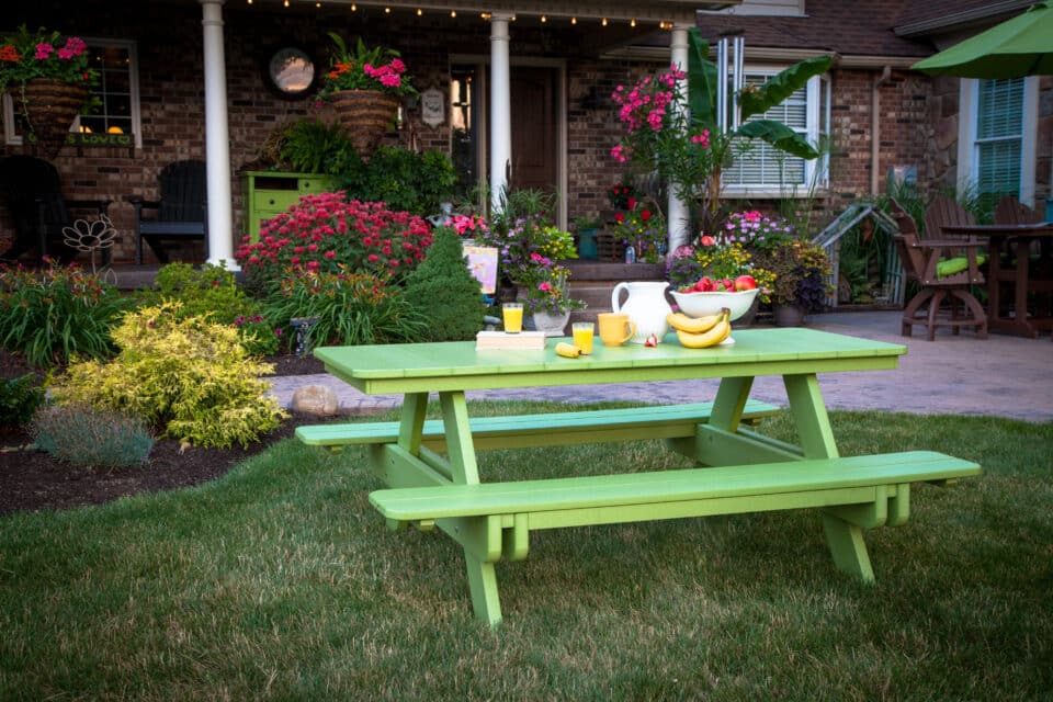 Rectangular picnic table